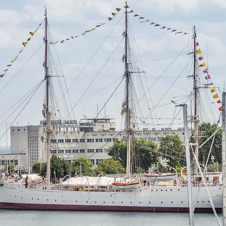 Center Yacht Park Marina View *