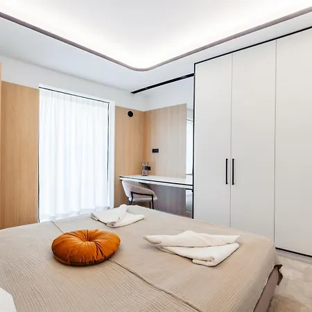 Center Yacht Park Marina View شقة