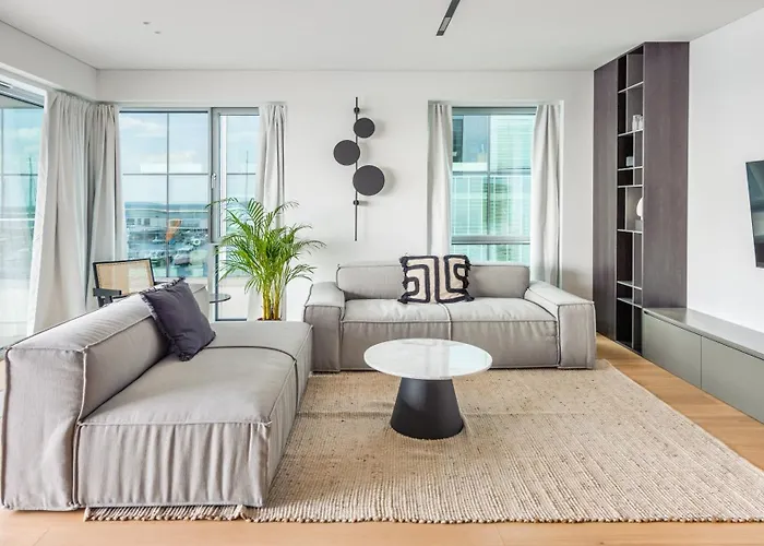 Center Yacht Park Marina View *