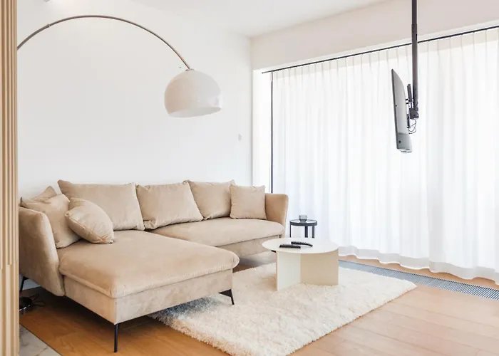 Center Yacht Park Marina View Apartmán *